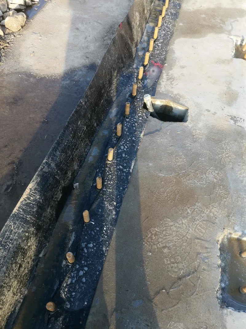 Waterstop rubber installation in the anchoring groove