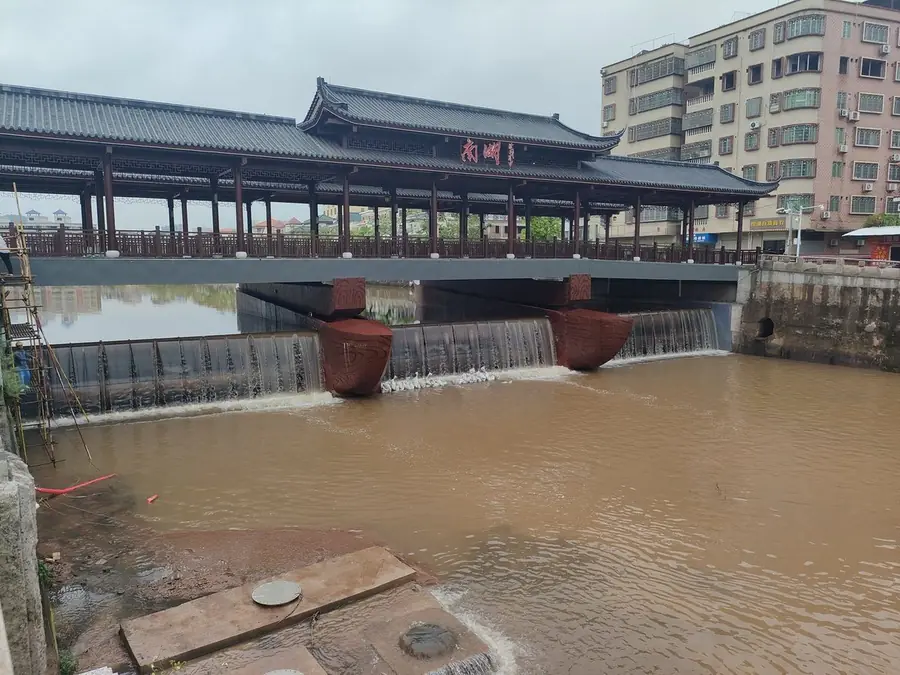 Meizhou urban river rubber dam