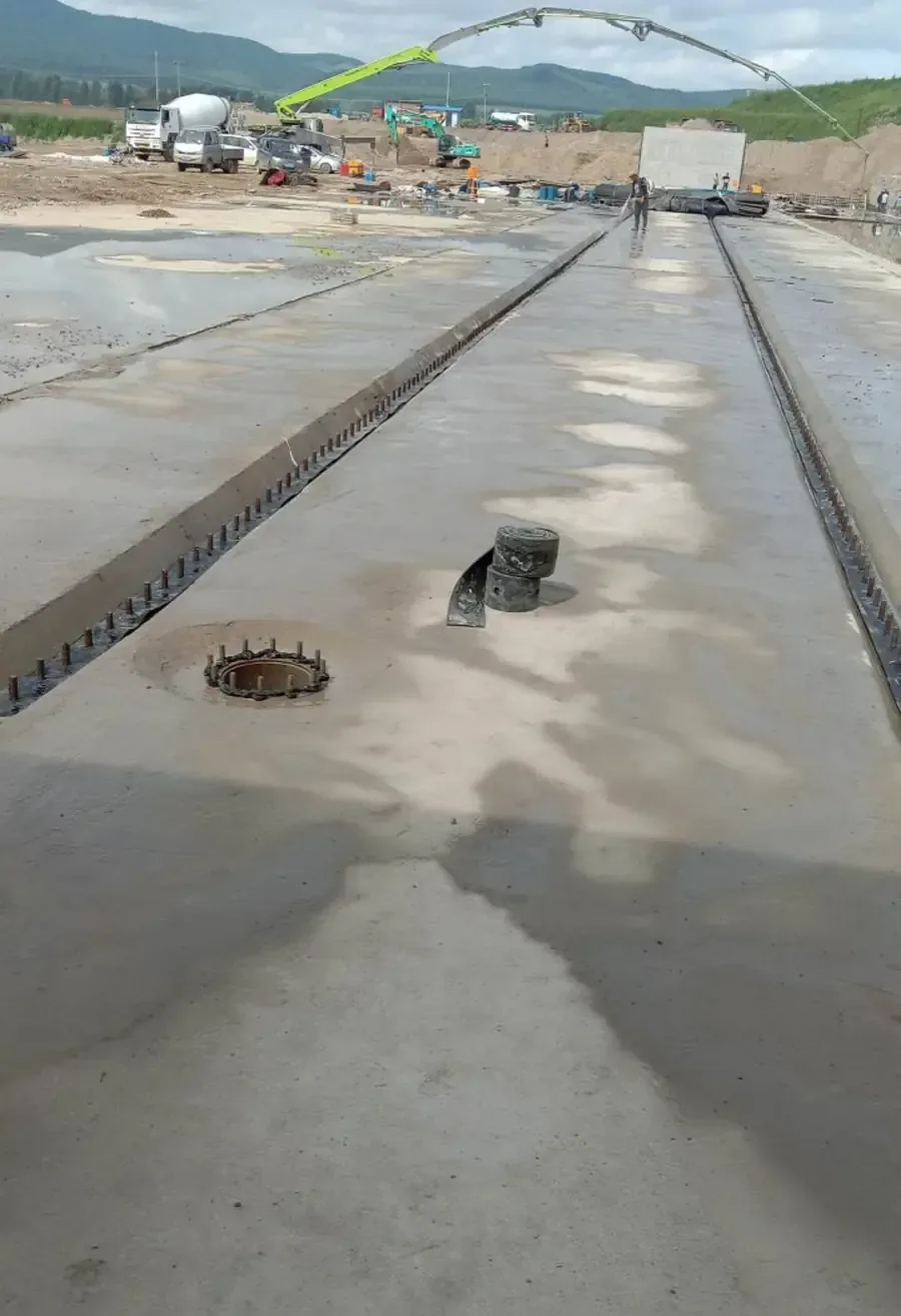 Water-sealing sponge installation