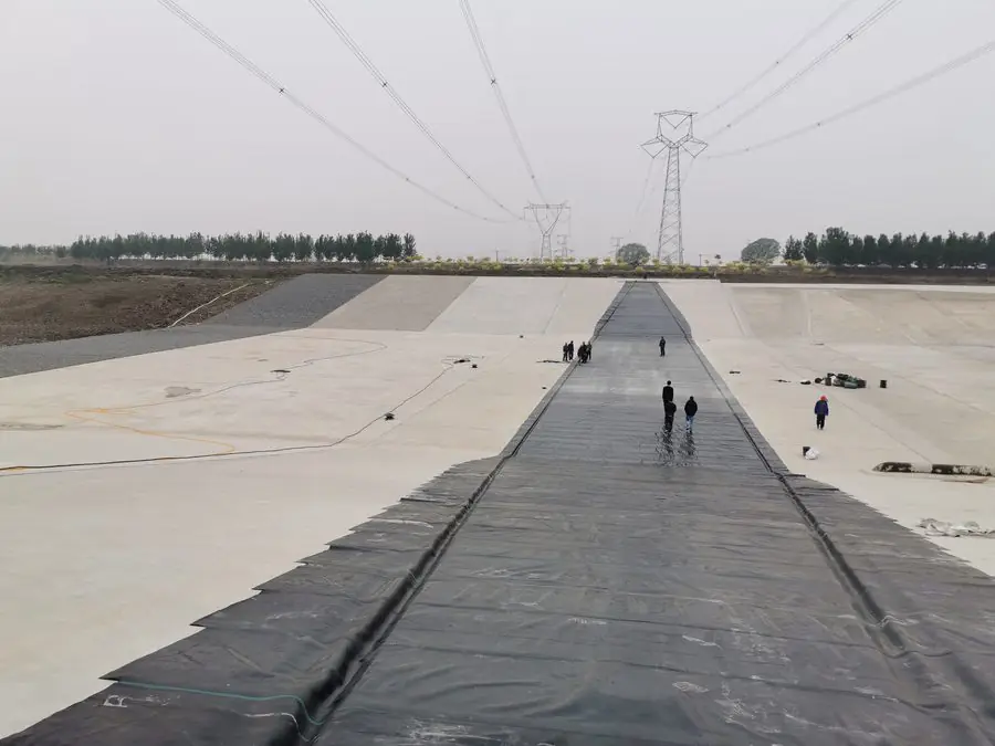 Base rubber gasket laying