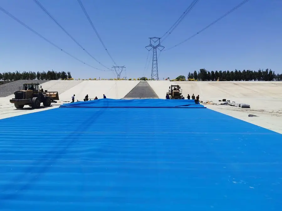 Rubber dam bag unfolding
